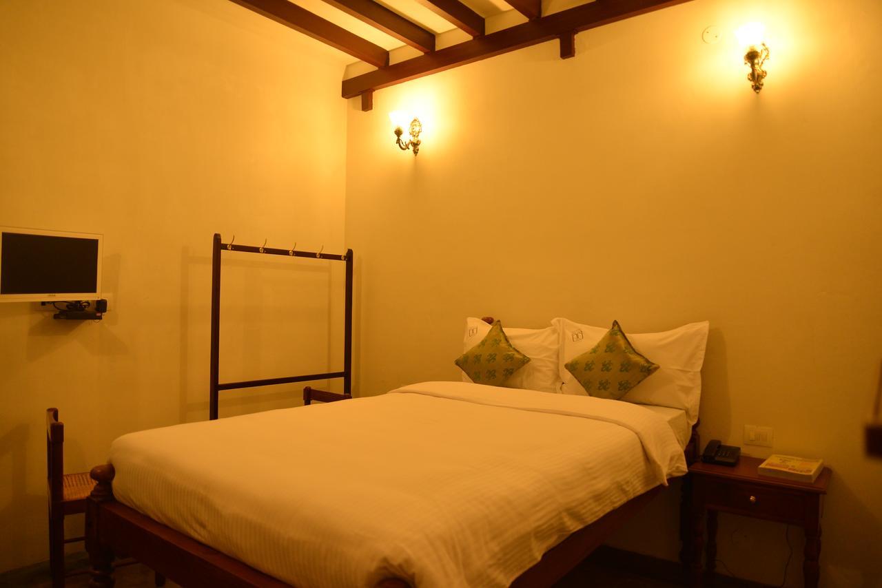 Esparan Heritage By Traditions Pondicherry Exteriör bild